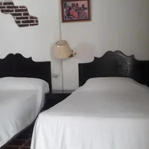 Hotel De Cortez Y Larraz Antigua